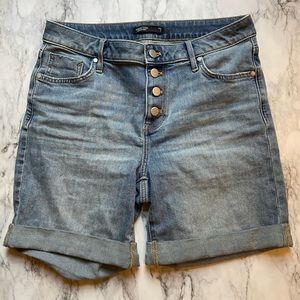 Simply Vera Wang high rise button fly shorts